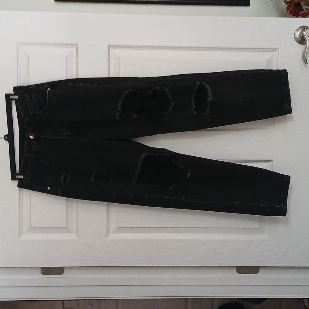SHEIN Distressed  Black Jeans